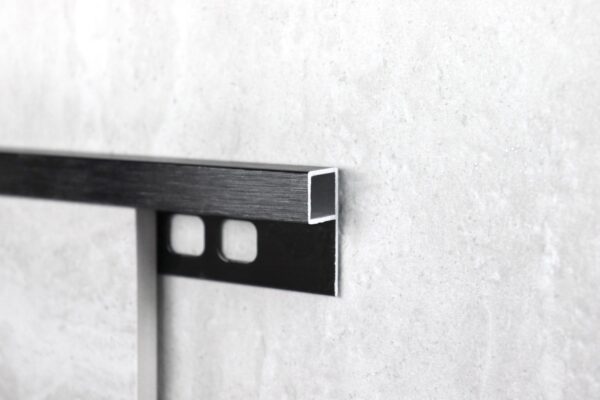 Aluminium-Mosaic-Corner-Angle-scaled-1-600x400